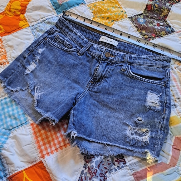 Flying Monkey Distressed Jean Shorts - Size 25 - Picture 1 of 8